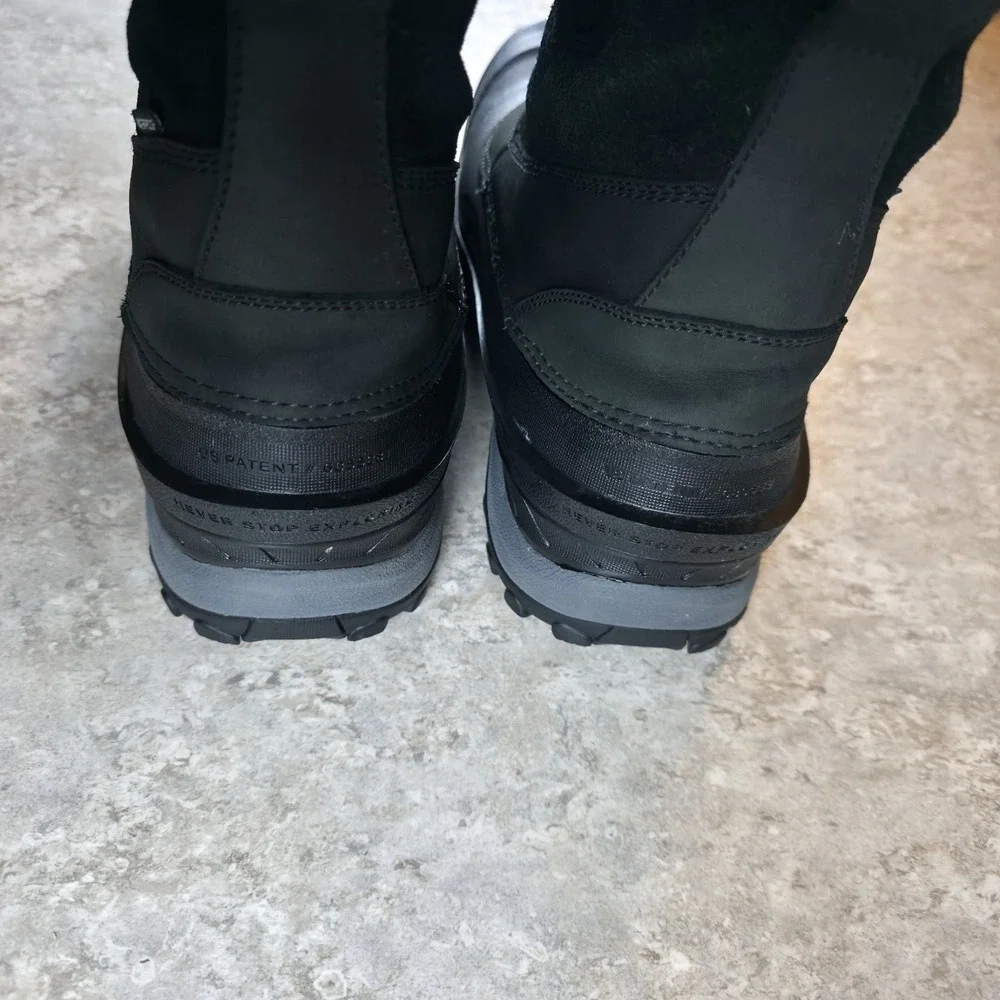 North Face Chilkat HeatSeeker Waterproof Insulated Boots Men's 13 *Barely Worn.